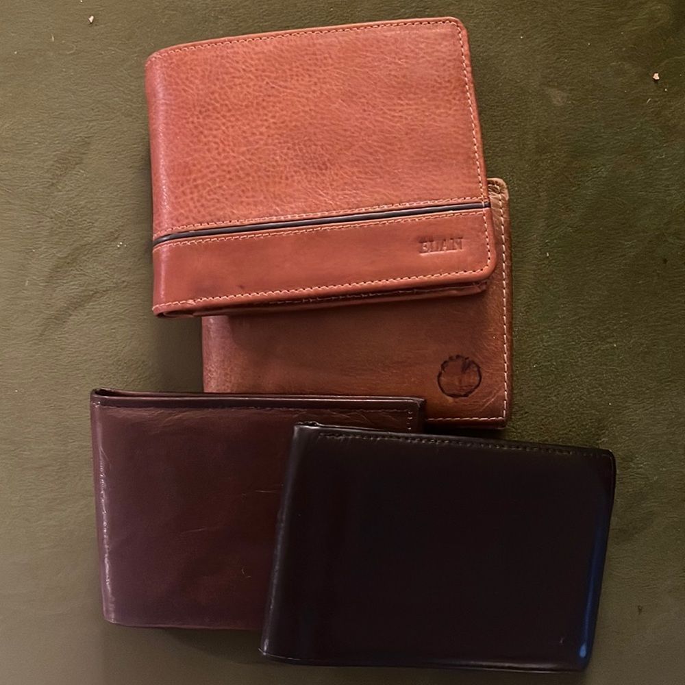 Bundle of 4 men’s preowned wallets